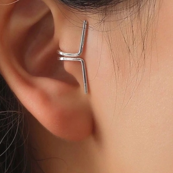 Jewelry - NEW Silver Cuff Gift